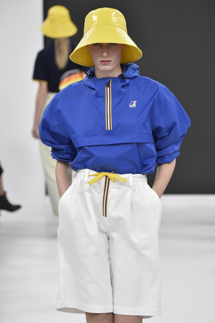2020년 2월, 피티워모에서 선보인 카웨 런웨이. ⒸGetty Images