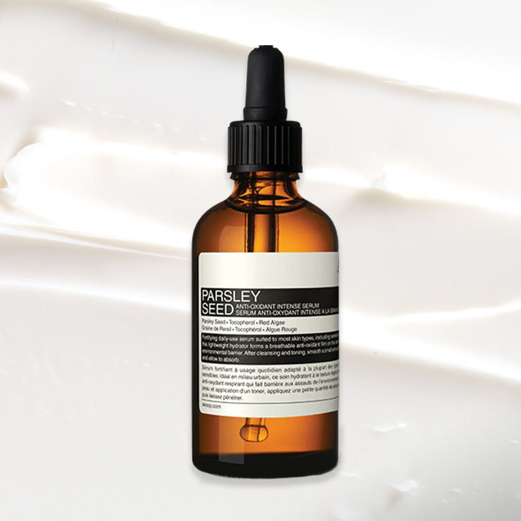 도시의 다양한 유해 환경으로부터 피부를 보호하고 효과적인 장벽을 제공하는 데일리 세럼. 파슬리 씨드 안티 옥시던트 인텐스 세럼, 9만5천원, Aēsop