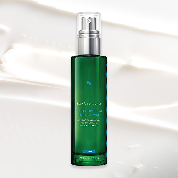 성난 피부를 진정시켜 주는 올리브잎과 타임 추출물, 피부에 수분을 더하는 히알루론산이 들어 있는 수분 잠금 미스트. 피토 코렉티브 에센스 미스트, 8만원대, Skinceuticals.