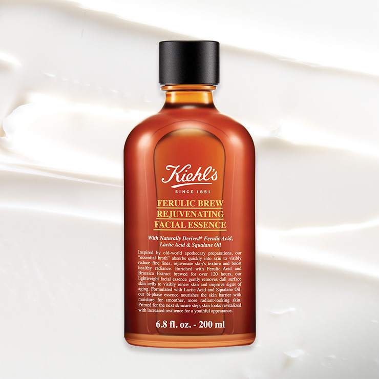 발효 유채꽃 성분이 피부에 환한 광채를 더하고 결을 매끈하게 정돈한다. 페룰릭 브루 에센스, 100ml 8만6천원대, Kiehl’s.