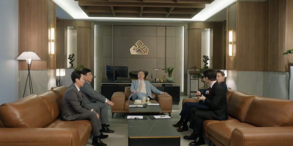 4인 소파 500만 원대, 1인 소파 190만 원대.