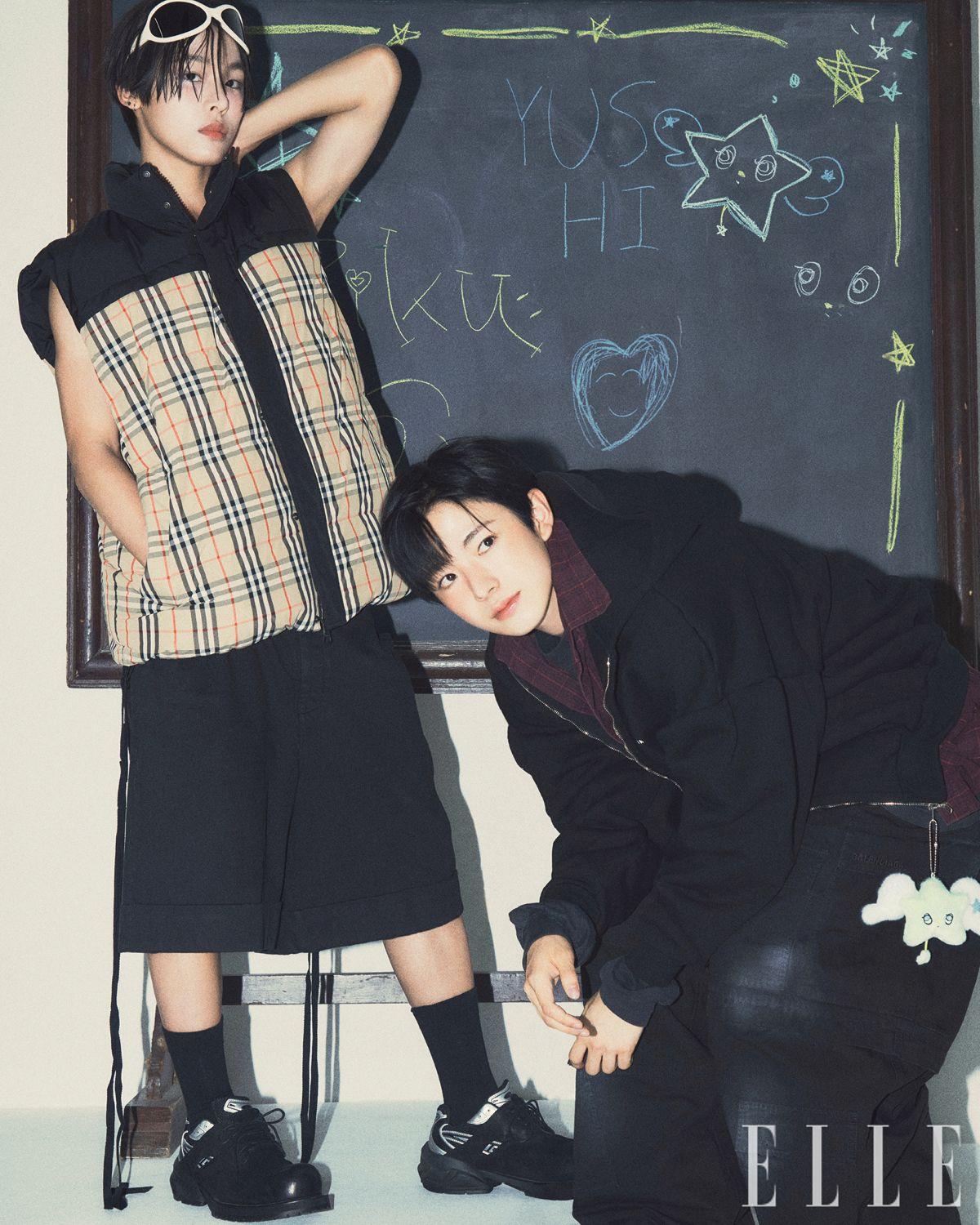 리쿠가 입은 패디드 베스트는 Burberry. 선글라스는 Acne Studios. 이어링은 모두 Morton. 블랙 팬츠는 Ann Demeulemeester. 하이브리드 더비 슈즈는 Remagine. 유우시가 입은 후디드 집업과 셔츠, 이너 톱과 팬츠는 모두 Balenciaga. 블랙 슈즈는 Raf Simons.