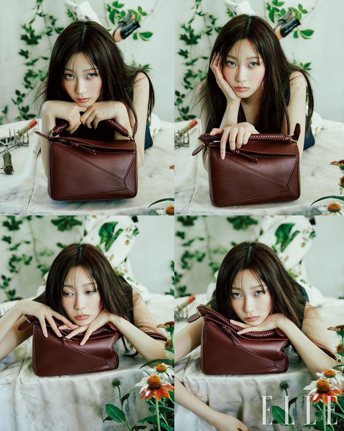 베스트와 팬츠, 블랙 슬링백 슈즈, 다크 버건디 컬러의 ‘퍼즐 엣지 스몰’ 백은 모두 Loewe.