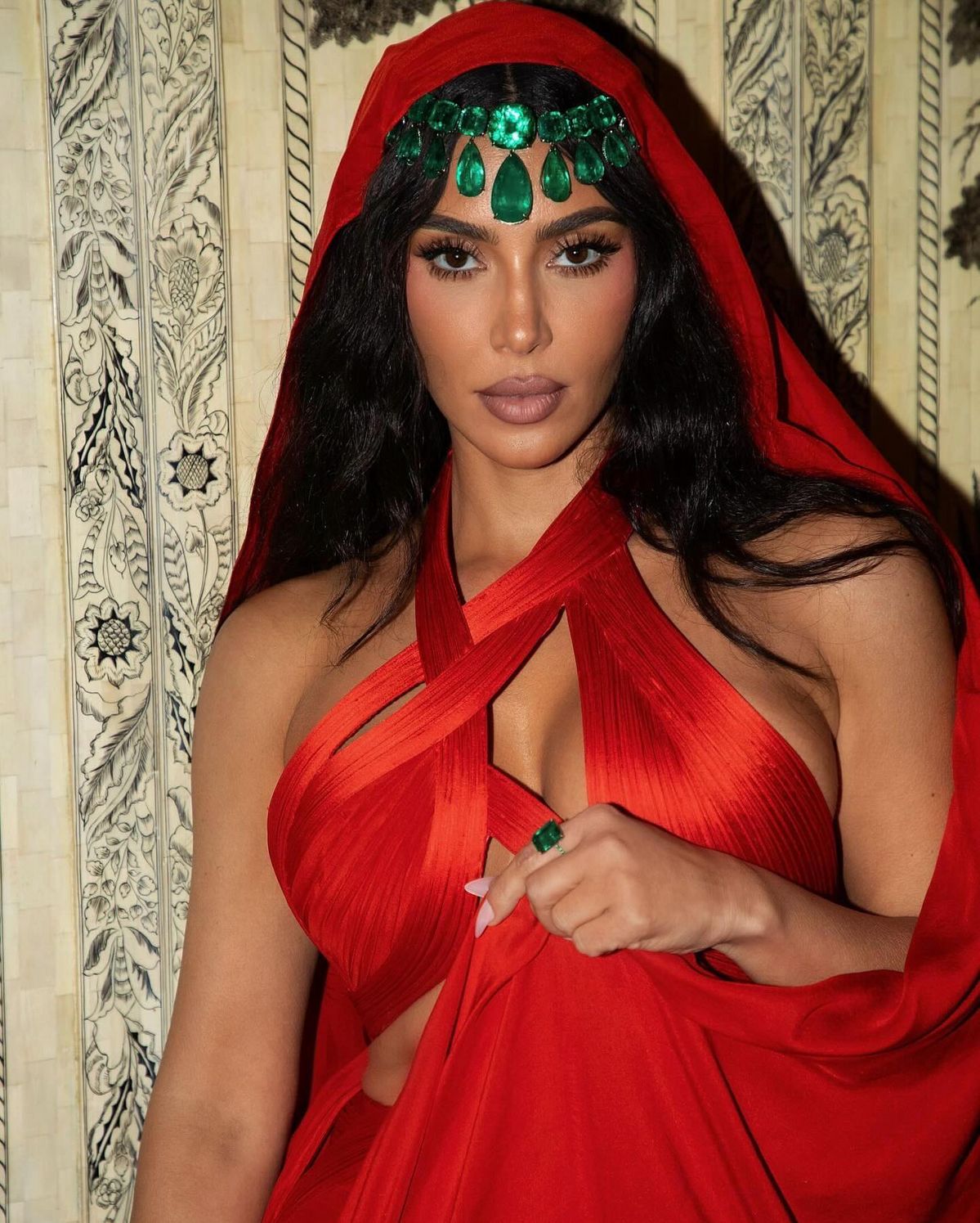 @kimkardashian