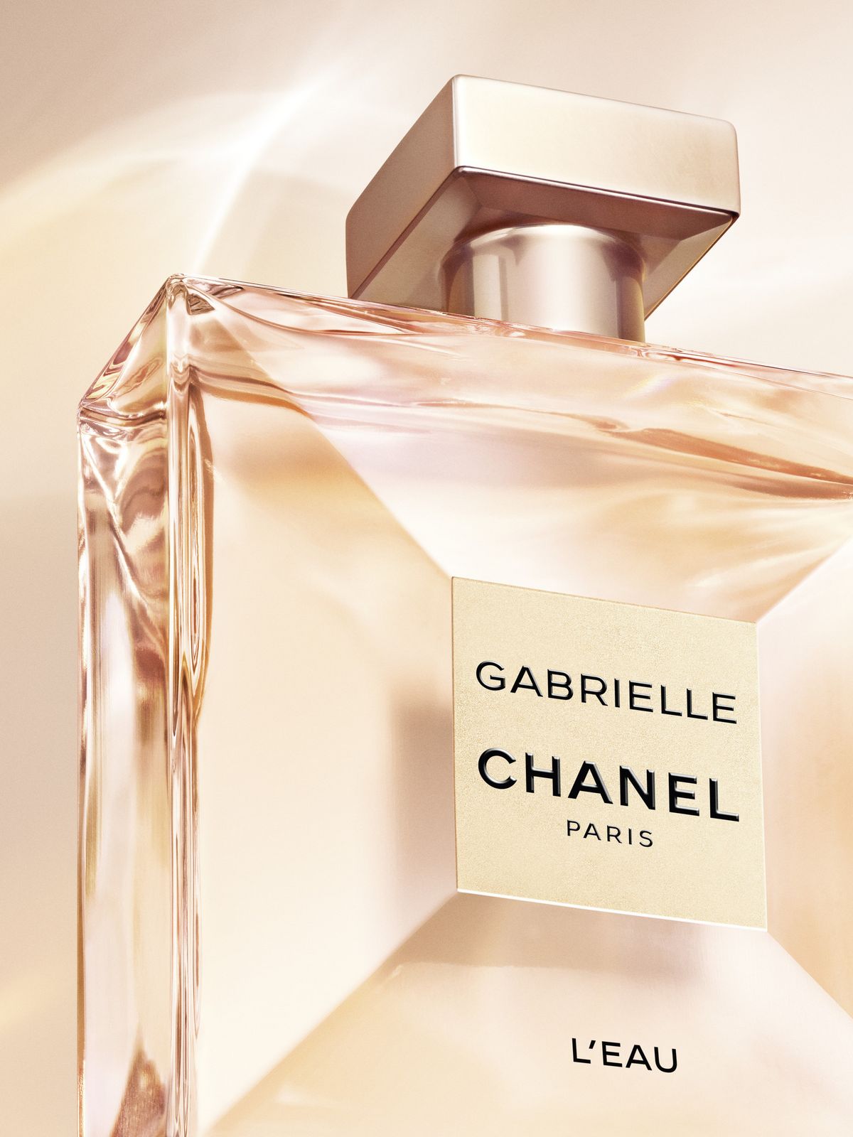 가브리엘 샤넬 로(L’EAU), 50ml 19만3천원, 100ml 27만5천원, Chanel.
