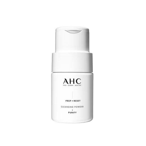 AHC 프렙 리셋 클렌징 파우더: 파파인 효소, LHA, 7가지 해조류 복합체가 진한 화장과 각질, 피지를 한 번에 제거. 가루에 물을 더하면 거품이 이는 제형. 40g 1만6천5백원.