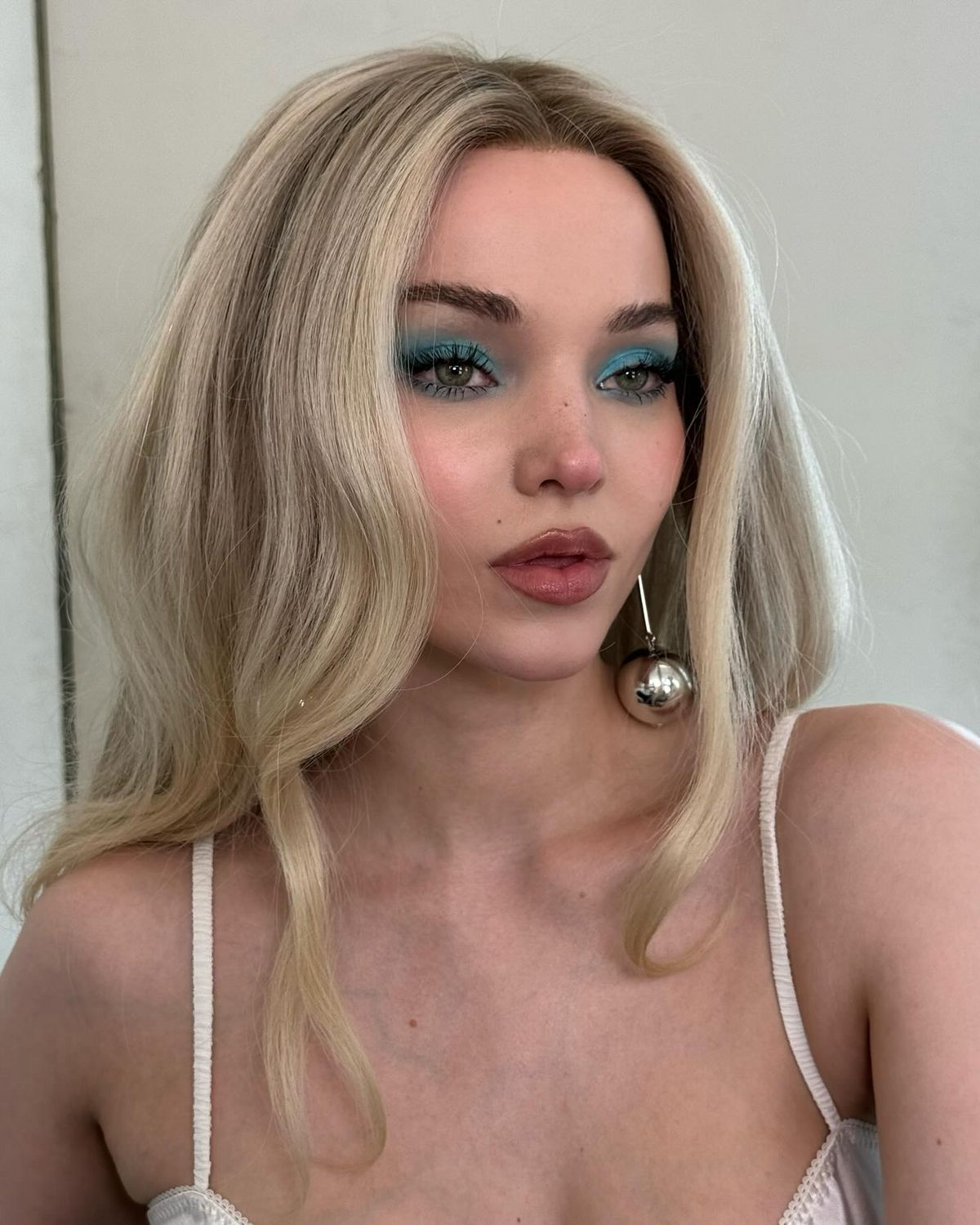 @dovecameron