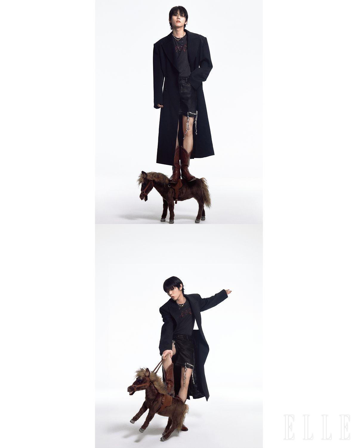 커팅 디테일의 블랙 롱 코트는 YCH. 프린트 티셔츠는 John Varvatos. 레더 쇼츠는 ConectX. 블랙 스퀘어 펜던트 네크리스는 Valentino Garavani. 링은 모두 Diesel. 웨스턴 부츠는 스타일리스트 소장품. 
