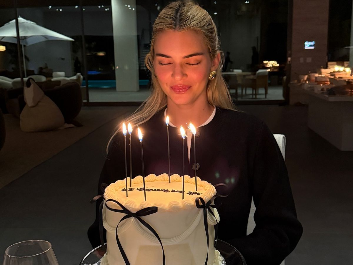 @kendalljenner