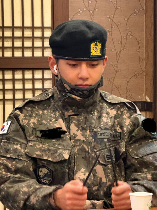 뷔