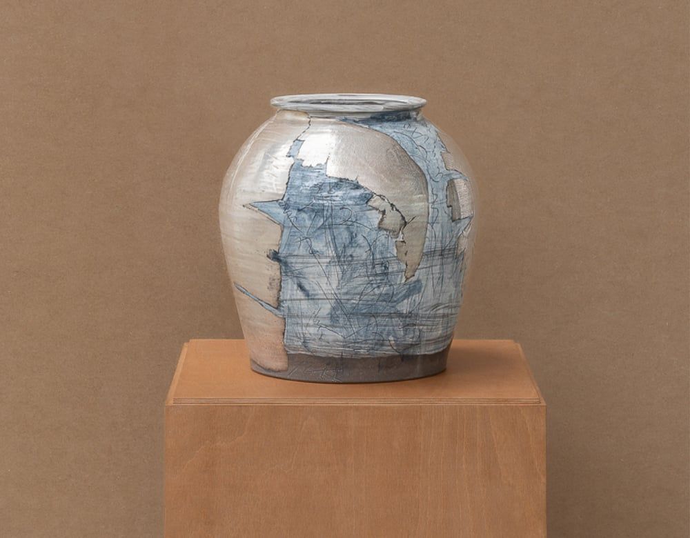 허상욱 'Vessel with Plantain Surface Decoration'