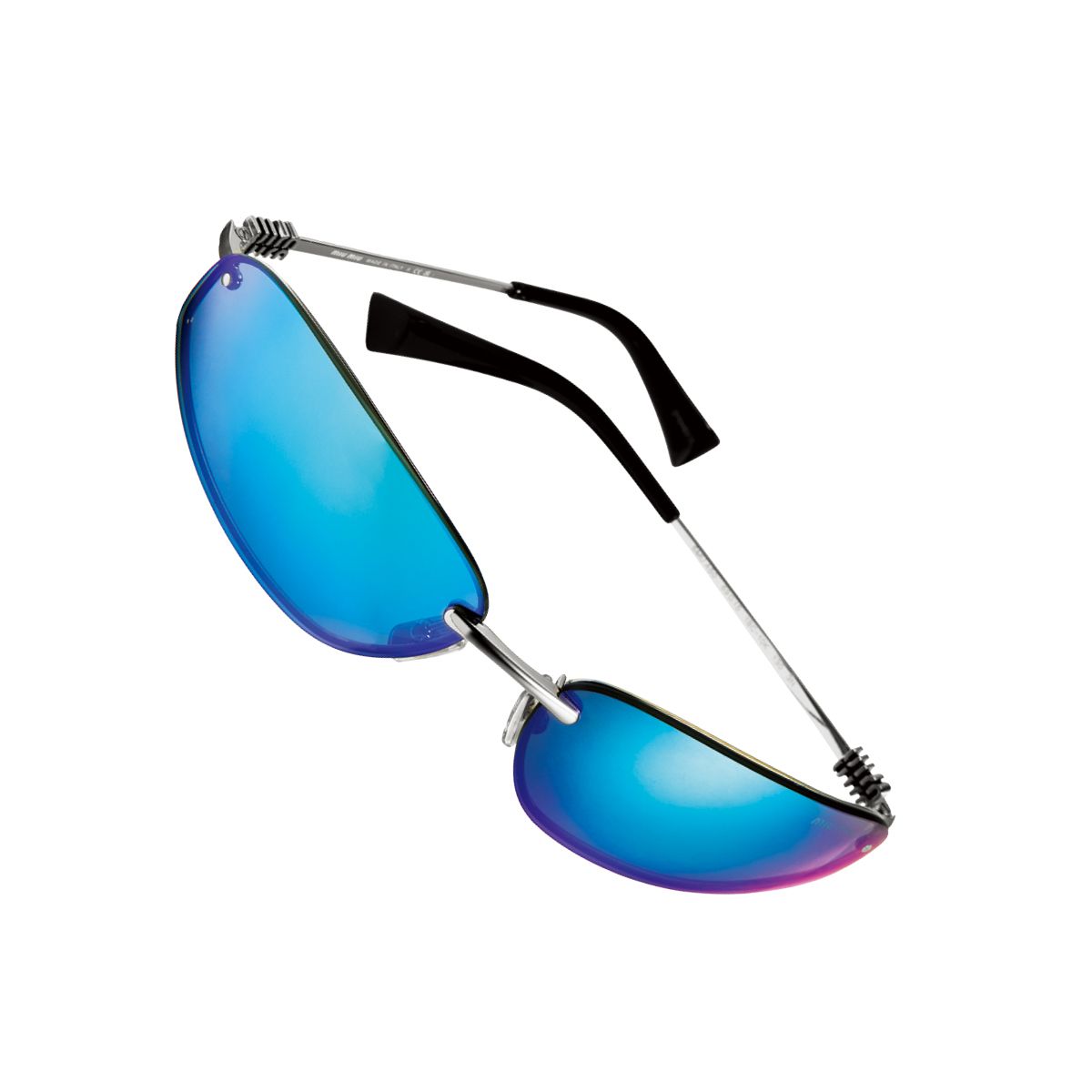 캐츠 아이 선글라스는 65만7천원, Miu Miu Linea Rossa by EssilorLuxottica.