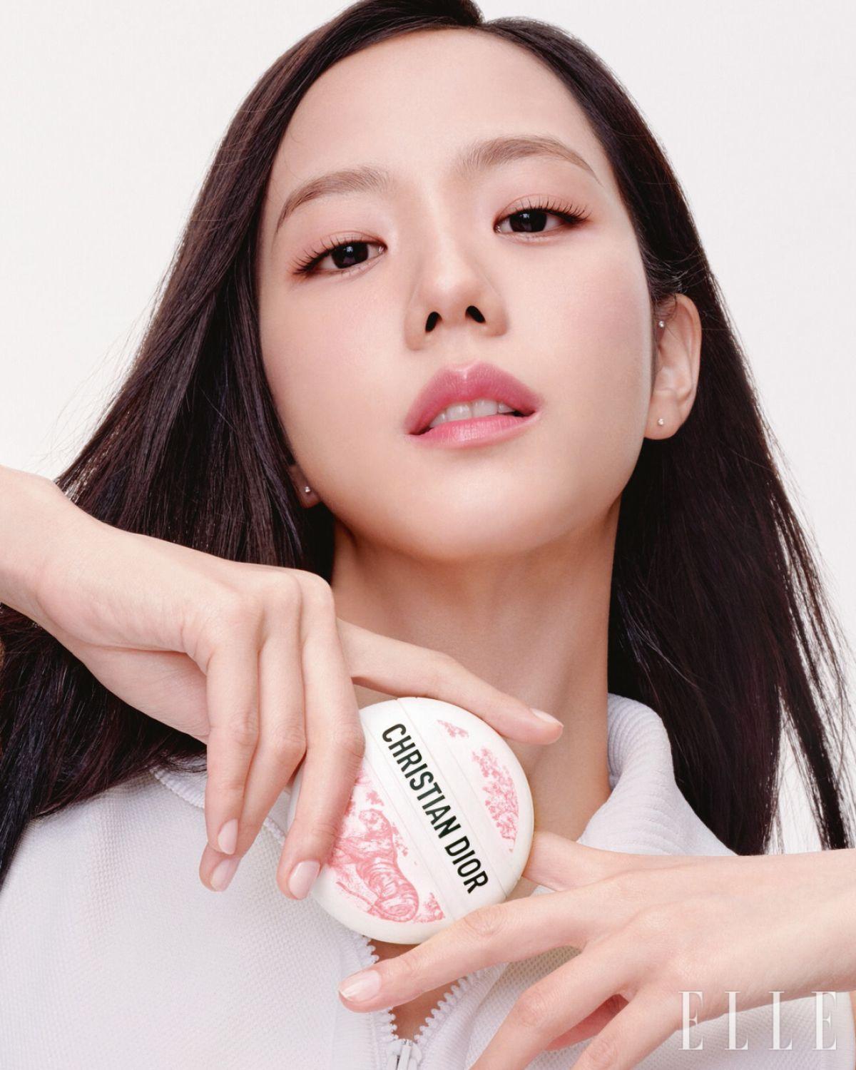 핑크 컬러의 투왈 드 주이 패턴을 입은 ‘디올 르 밤 - 투왈 드 주이 리미티드 에디션’.