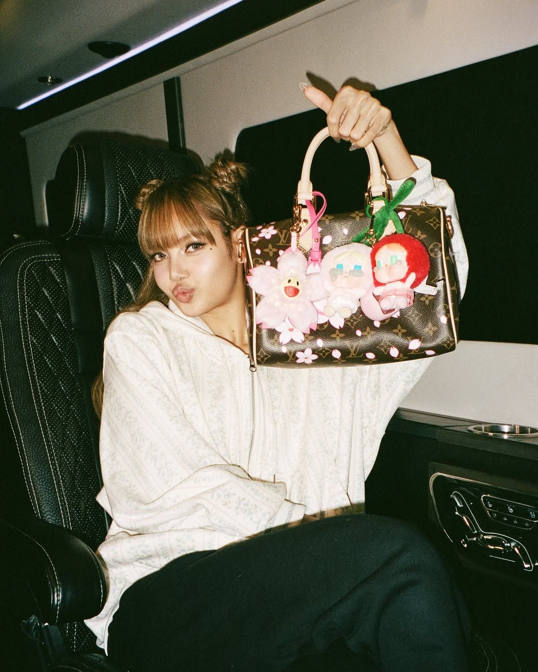 @lalalalisa_m