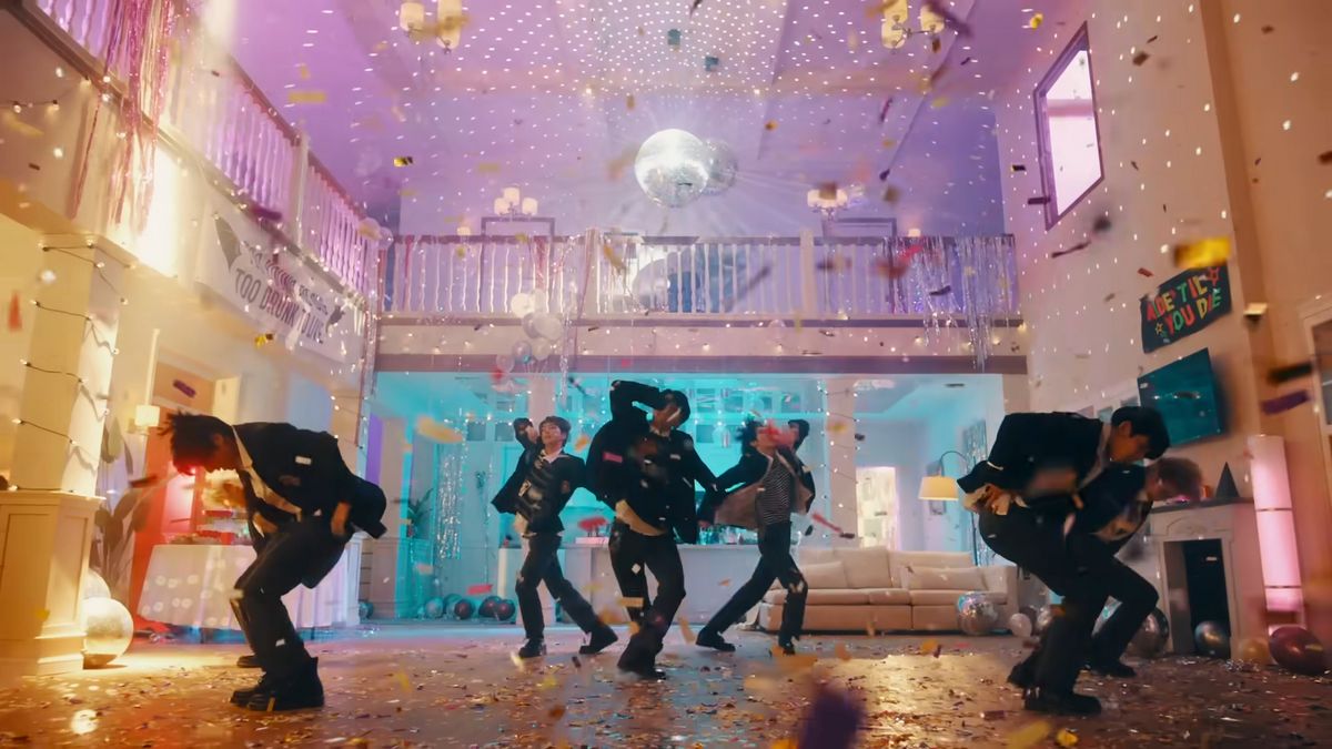엔하이픈 'Drunk-Dazed' MV 스틸컷