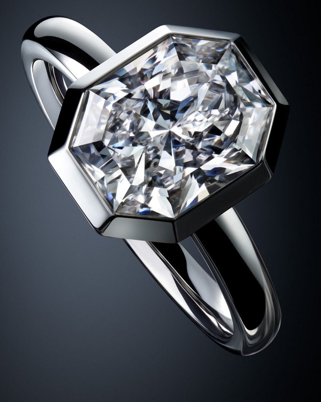 스와로브스키 크리에이티드 다이아몬드(SCD) ‘옥타곤’ 컬렉션 링.