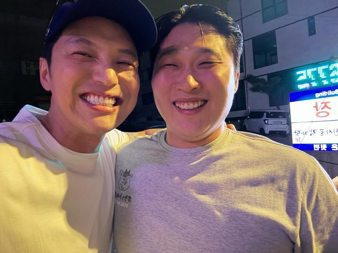 변요한과의 투샷 공개한 스윙스
