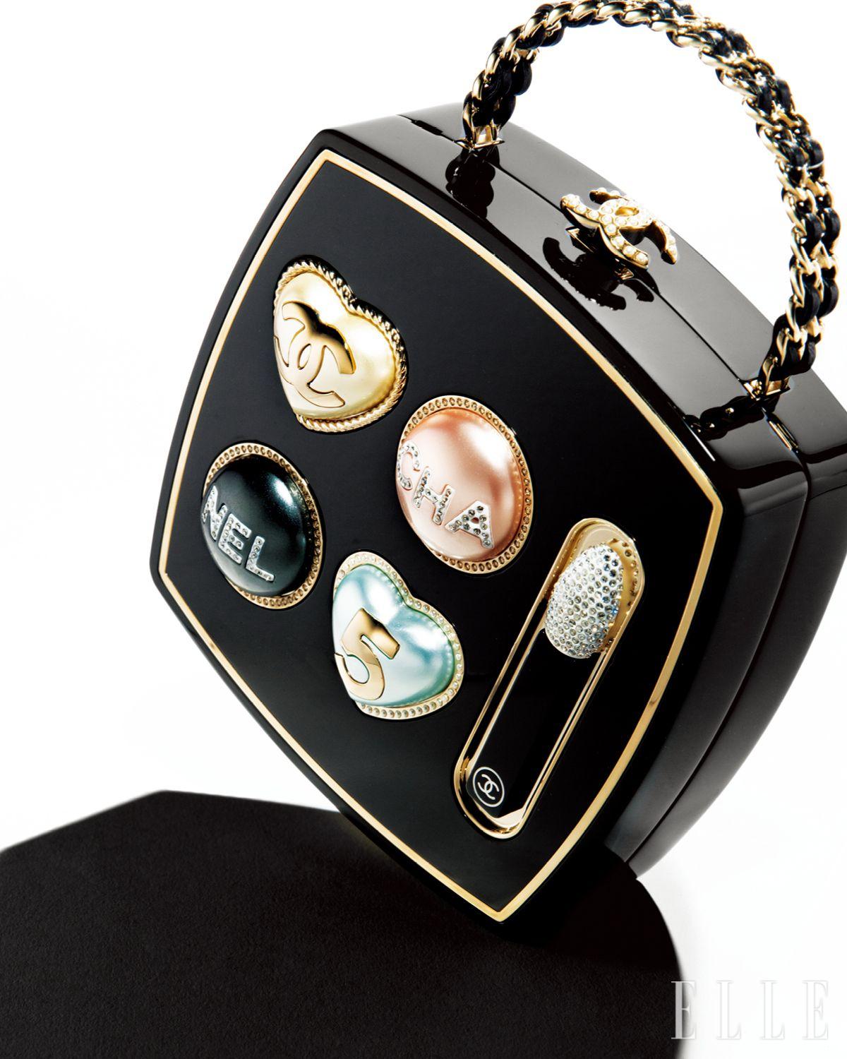 메이크업 팔레트 모티프의 이브닝 백은 가격 미정, Chanel.