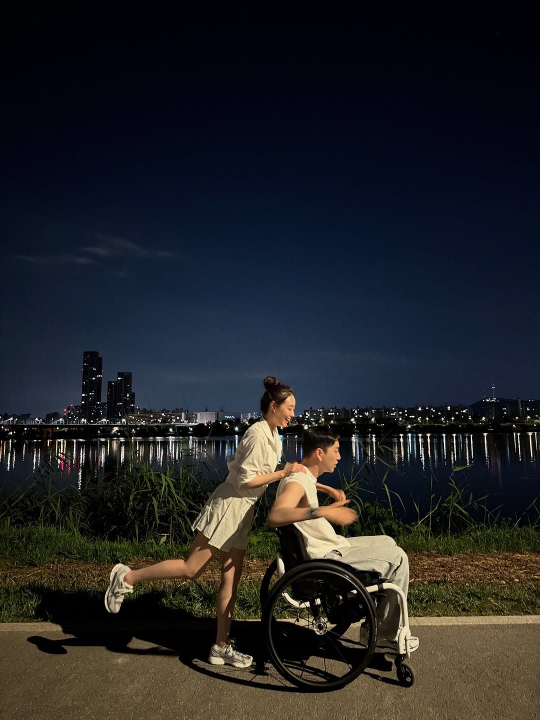 송지은, 박위 
