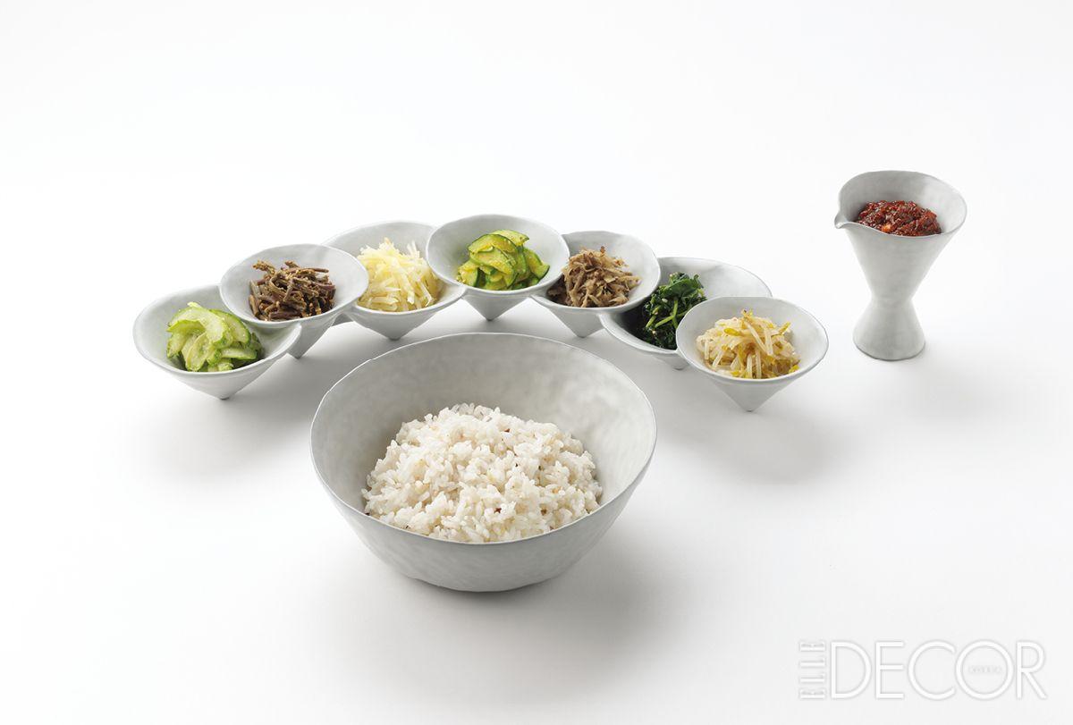 골동반 상차림. 작가 백경원이 만든 골동반 밥그릇과 나물 그릇, 장 그릇에 담아냈다.