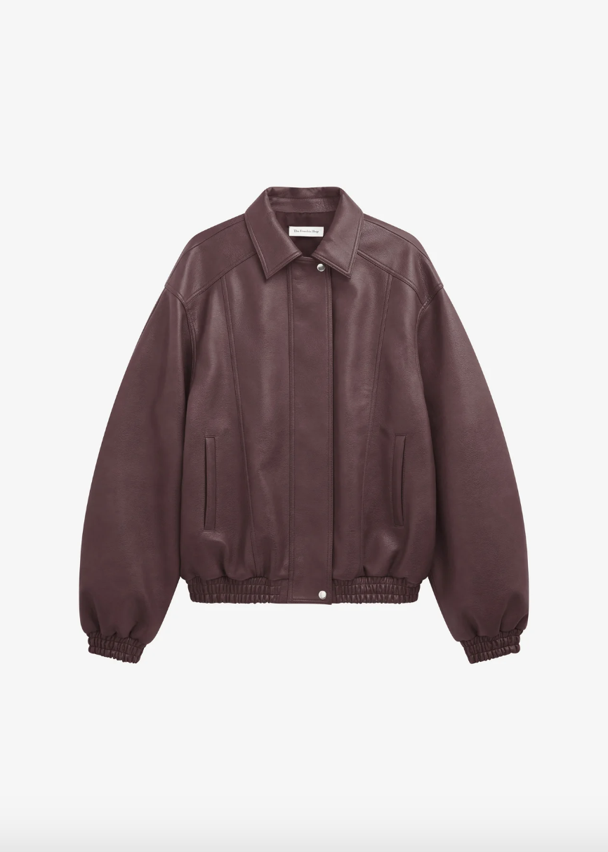 The Frankie Shop 고급스러운 버건디 컬러가 인상적인 오버사이즈 가죽 재킷.