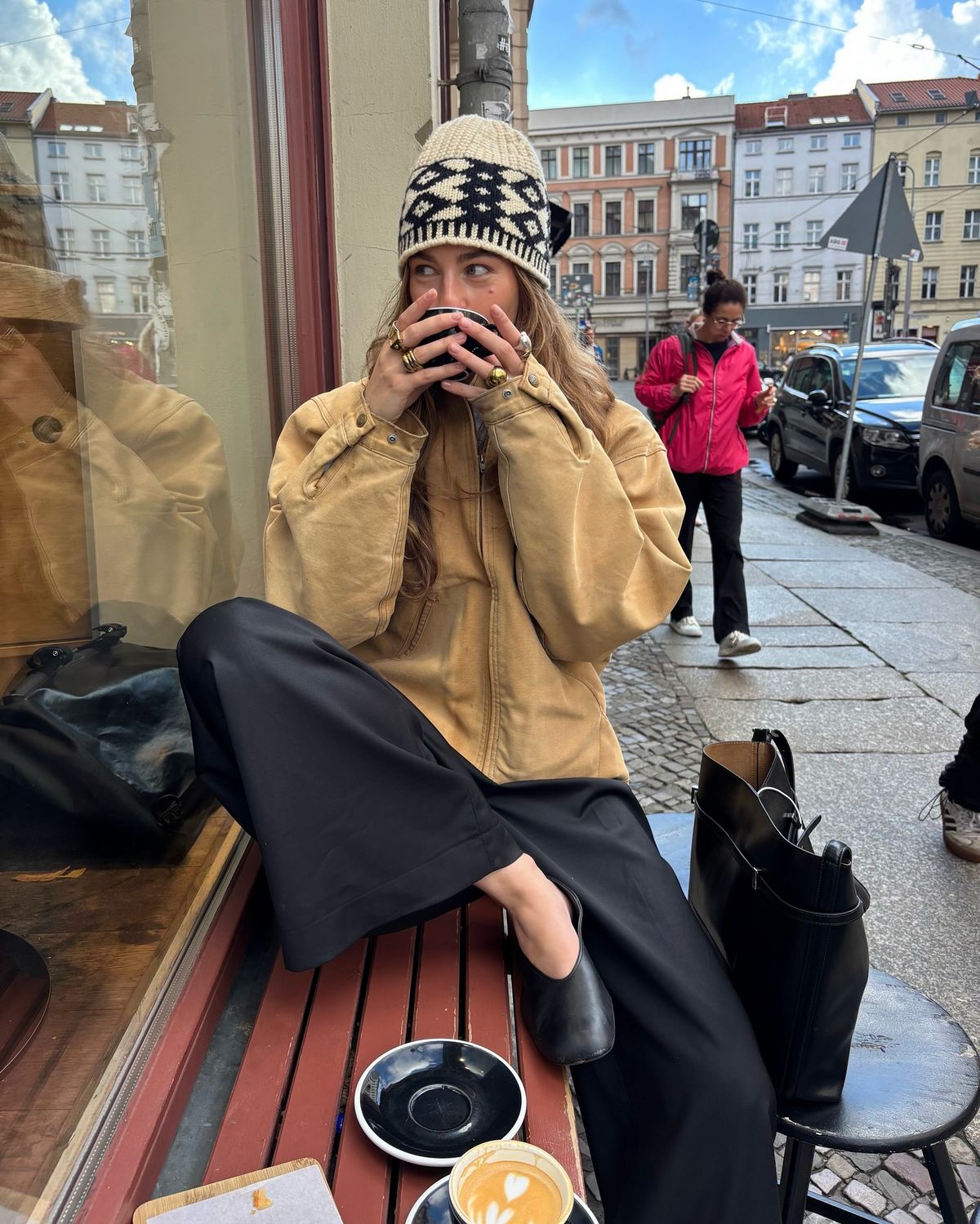@sina.anjulie
