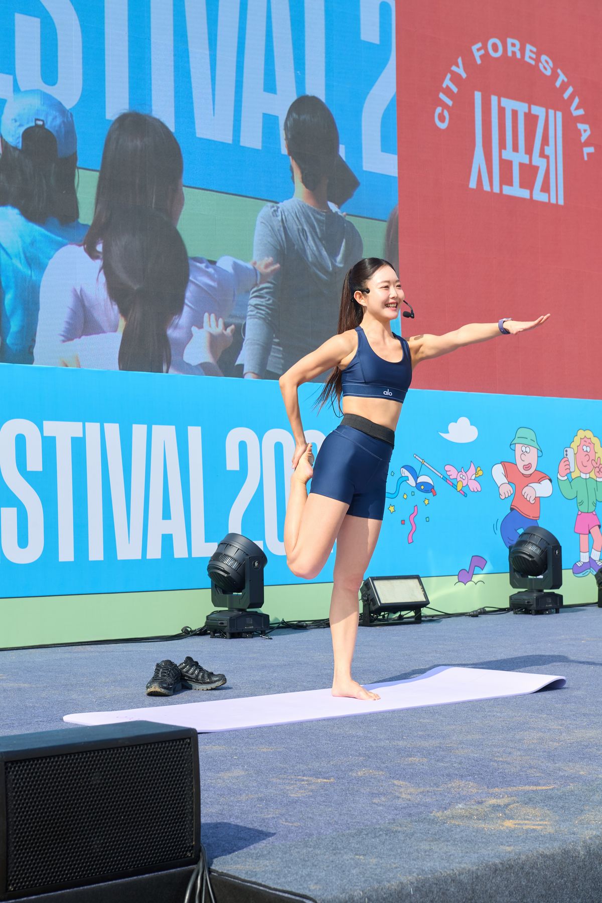 잔디 마당에서 진행한 필레테스 강사 비타민 신지니의 클래스.