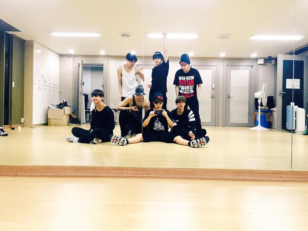 BTS 공식 X, 2015년