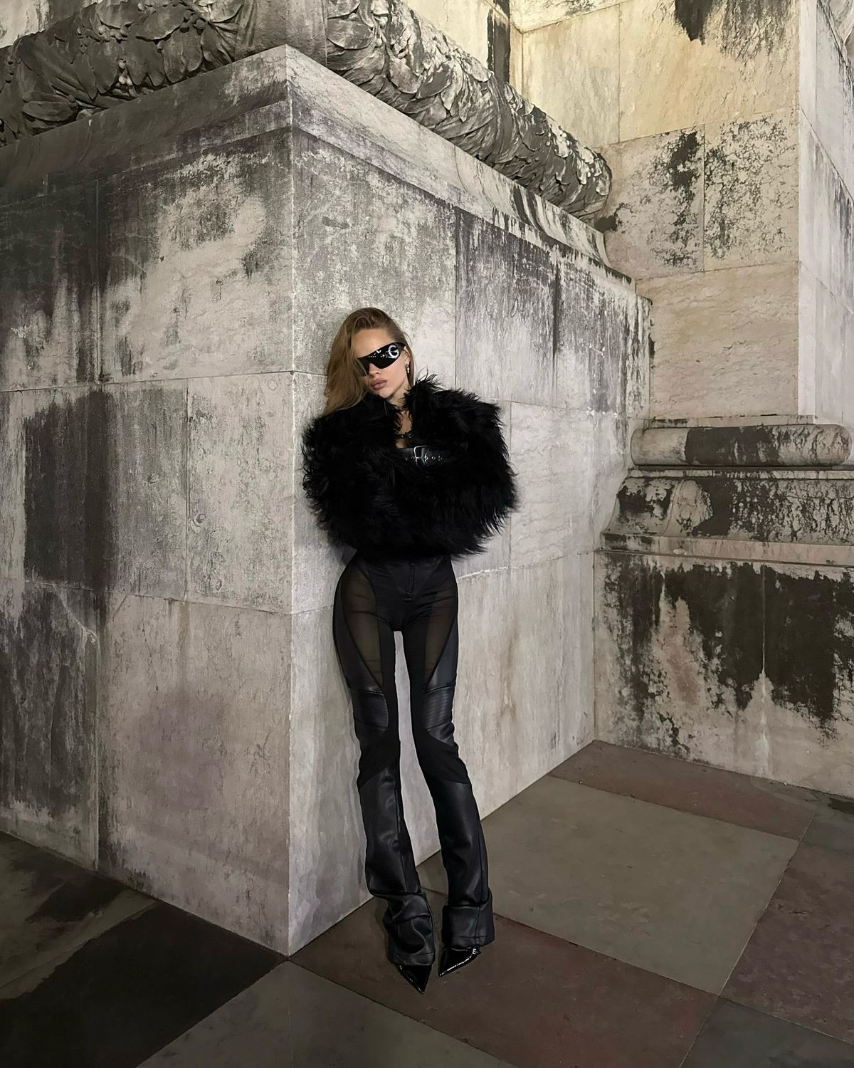 @_namilia_, Diva Faux Fur Bolero