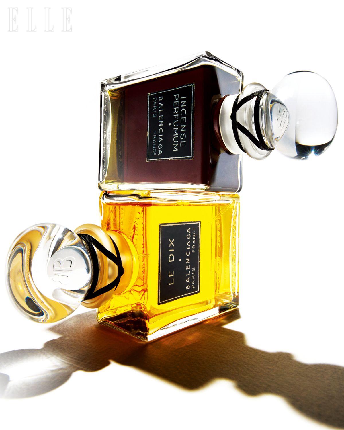 신성한 의식에 사용된 인센스를 연상시키는 향으로 크리스토발 발렌시아가의 창작 활동에 영감을 준 색을 오마주한 인센스 퍼퓨멈, 아이리스 알데하이드의 조합으로 시대를 초월하는 무드를 자아내는 르 디스는 가격 미정, 모두 Balenciaga.