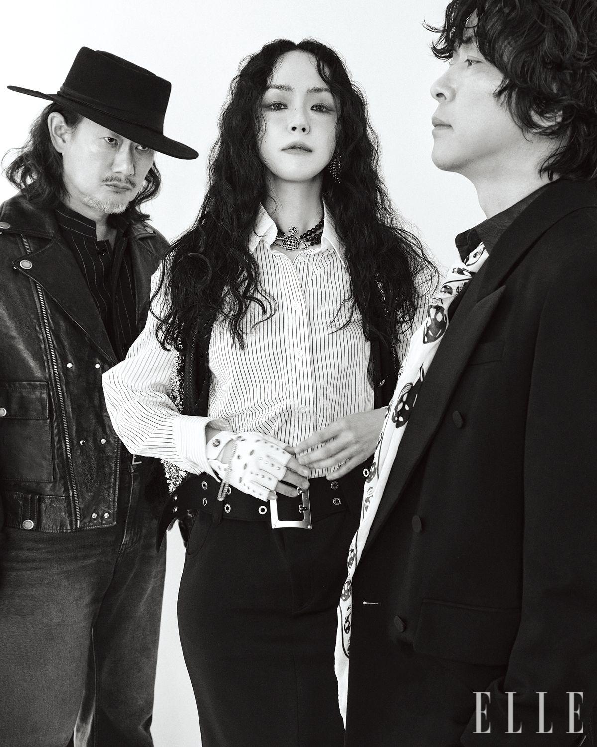 이선규가 입은 레더 재킷은 Golden Goose. 셔츠는 Takahiromiyashita The Soloist. 팬츠는 Ungimmick. 햇은 Brown Hat. 슈즈는 Loewe. 김윤아가 입은 셔츠, 베스트는 모두 Isabel Marant. 스커트는 Annakiki. 네크리스는 Vivienne Westwood. 글러브는 Bell & Nouveau. 김진만이 입은 재킷은 Saint Laurent. 스카프는 Alexander McQueen. 