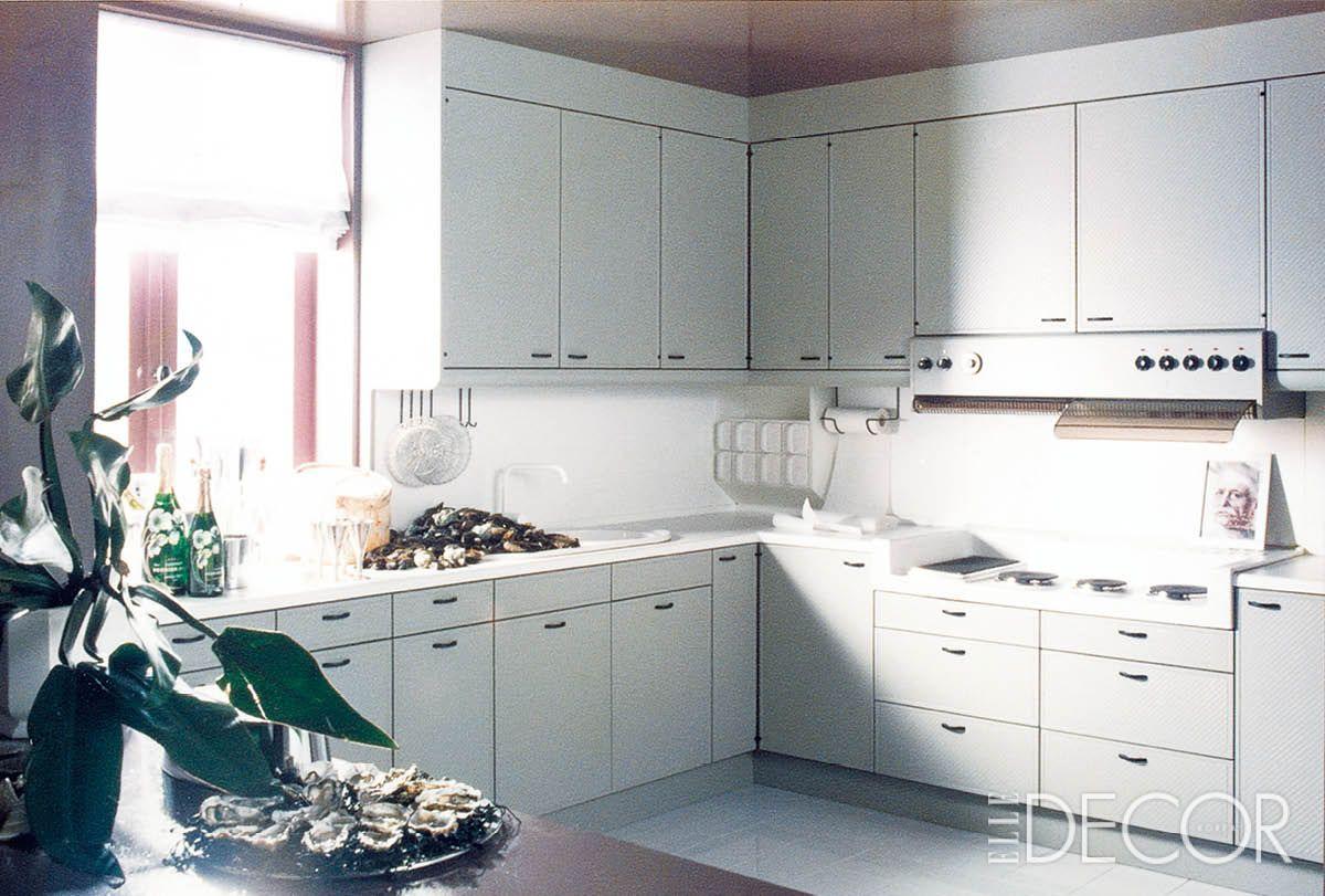 1974년에 출시된 컨셉트 12 주방 라인. 당시로서 매우 현대적이고, 기능적인 디자인이었다. 