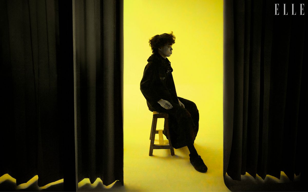 재킷과 스커트는 모두 스타일리스트 소장품,