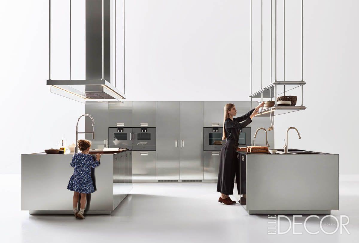 1988년에 출시된 미래지향적이고 건축적인 모델 ‘이탈리아(Italia)’는 여전히 아름답고 현대적이며 기능적이다.