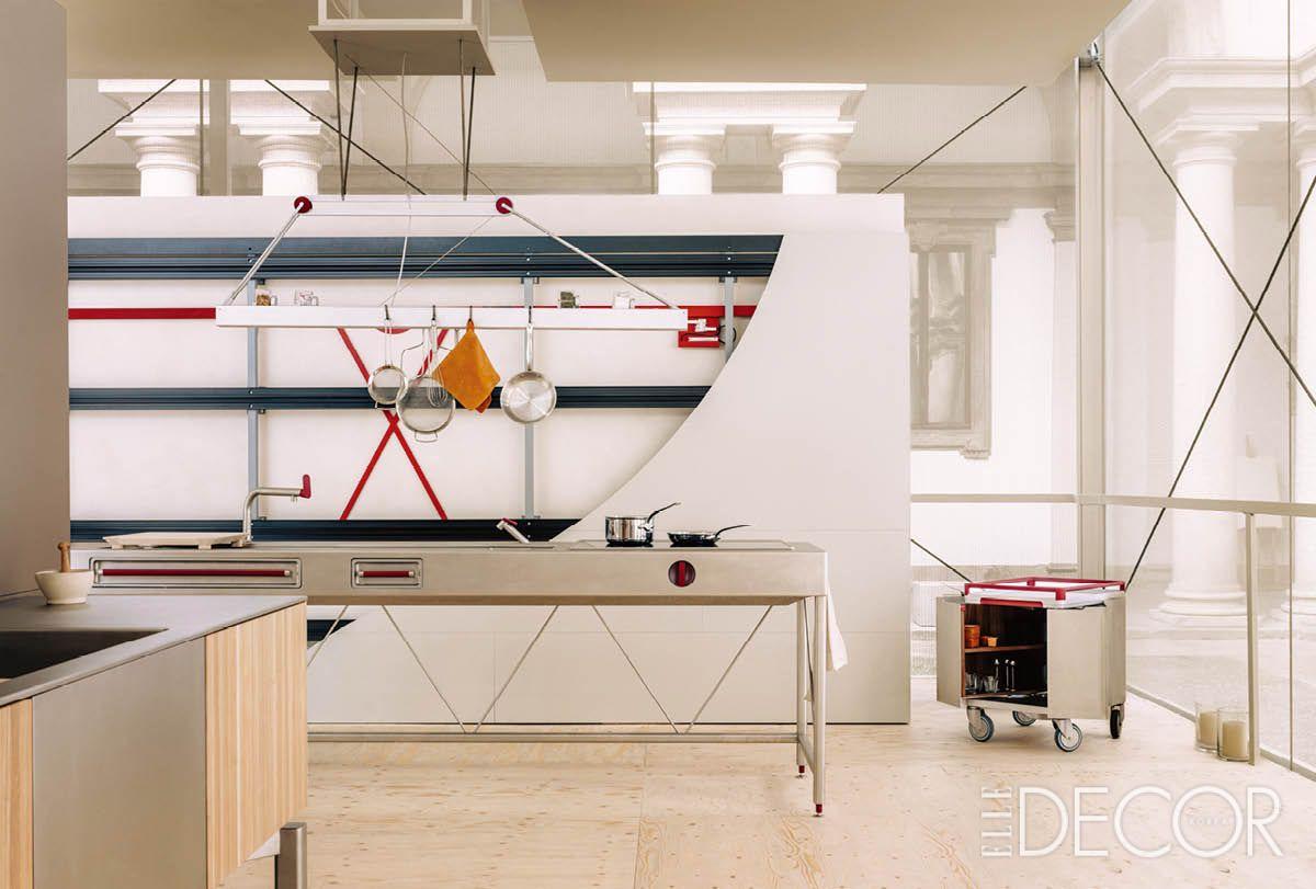 수평적 사고에 기반한 불탑의 94 라인 시스템. 인덕션과 조리대, 싱크 등 하나의 워크 벤치에서 통합적인 솔루션을 제안한다.