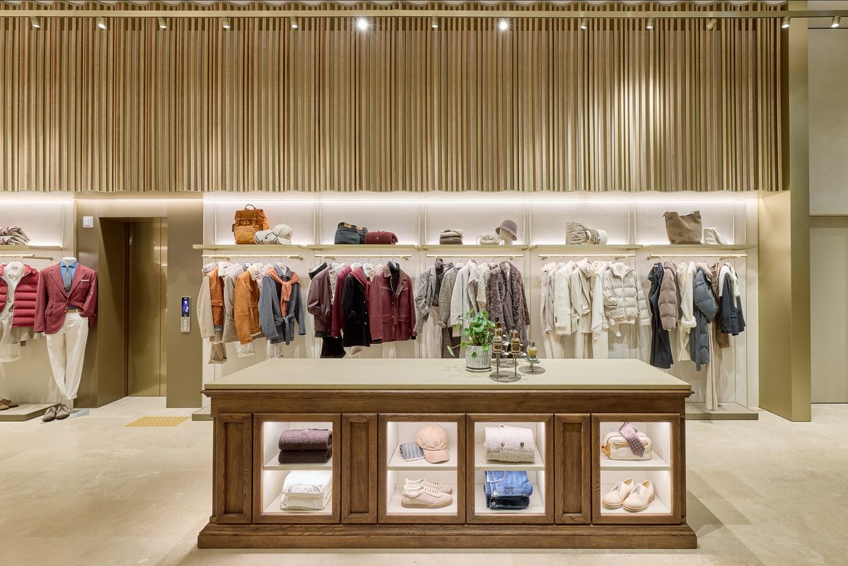 르네상스에서 영감받은 아키텍처 디테일.