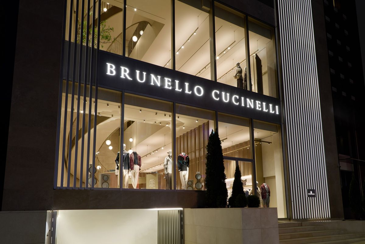  청담 플래그십 스토어 전경.