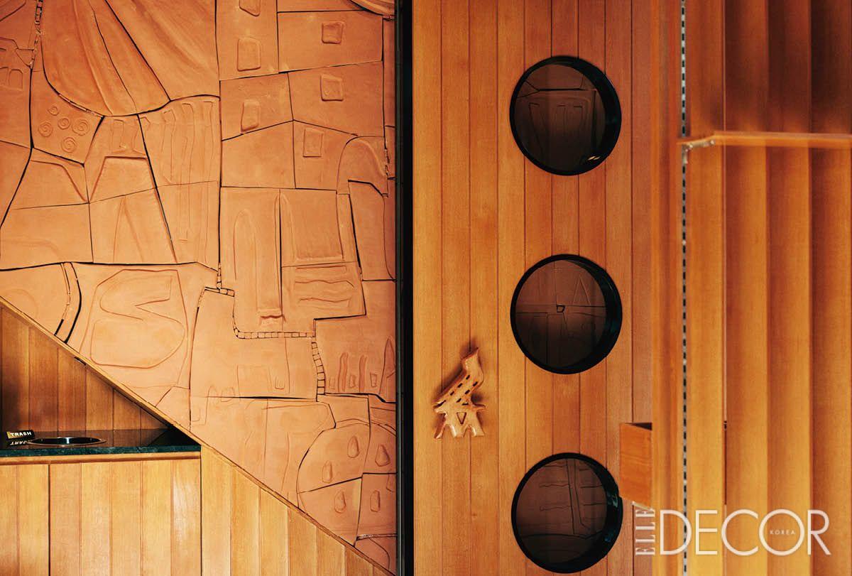 도예 작가와 협업한 테라코타 벽, 클라이언트의 그래픽 디자인이 어우러져 완성도를 끌어올릴 수 있었던 프로젝트. 