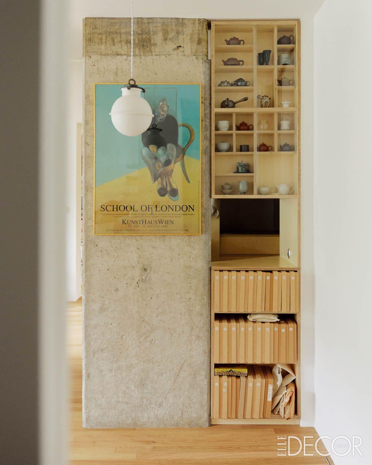 차 도구 수납장으로 벽면을 장식한 ‘산수화티하우스’ 대표의 집.