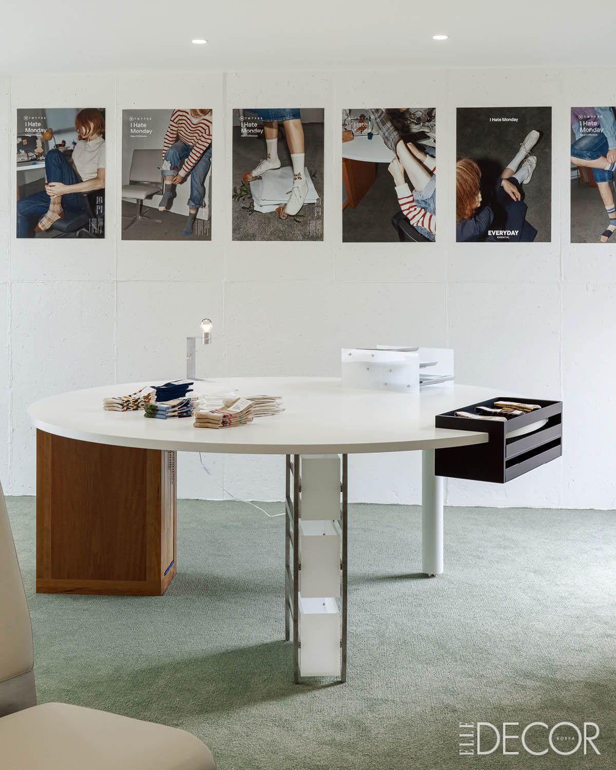 양말 브랜드 ‘아이헤이트먼데이’를 위해 제작한 테이블. 