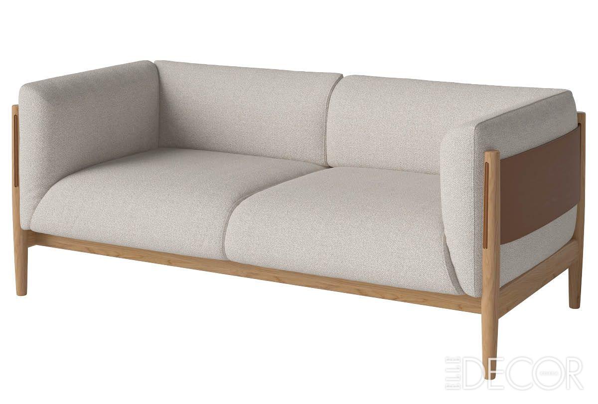 유기적이고 강렬한 디자인이 시선을 사로잡는다. 스칸디나비아와 이탈리아 디자인 전통이 조화롭게 어우러진 다이브(Dive) 소파. 견고한 오크 프레임과 테이퍼드 다리, 풀 그레인 레더 밴드 디테일이 고급스러움을 더한다. 