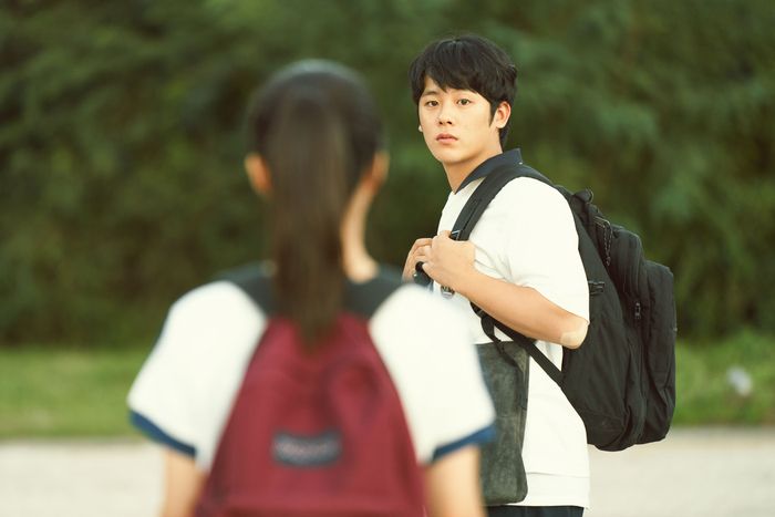 극 중 김봉석 역을 맡았던 이정하 