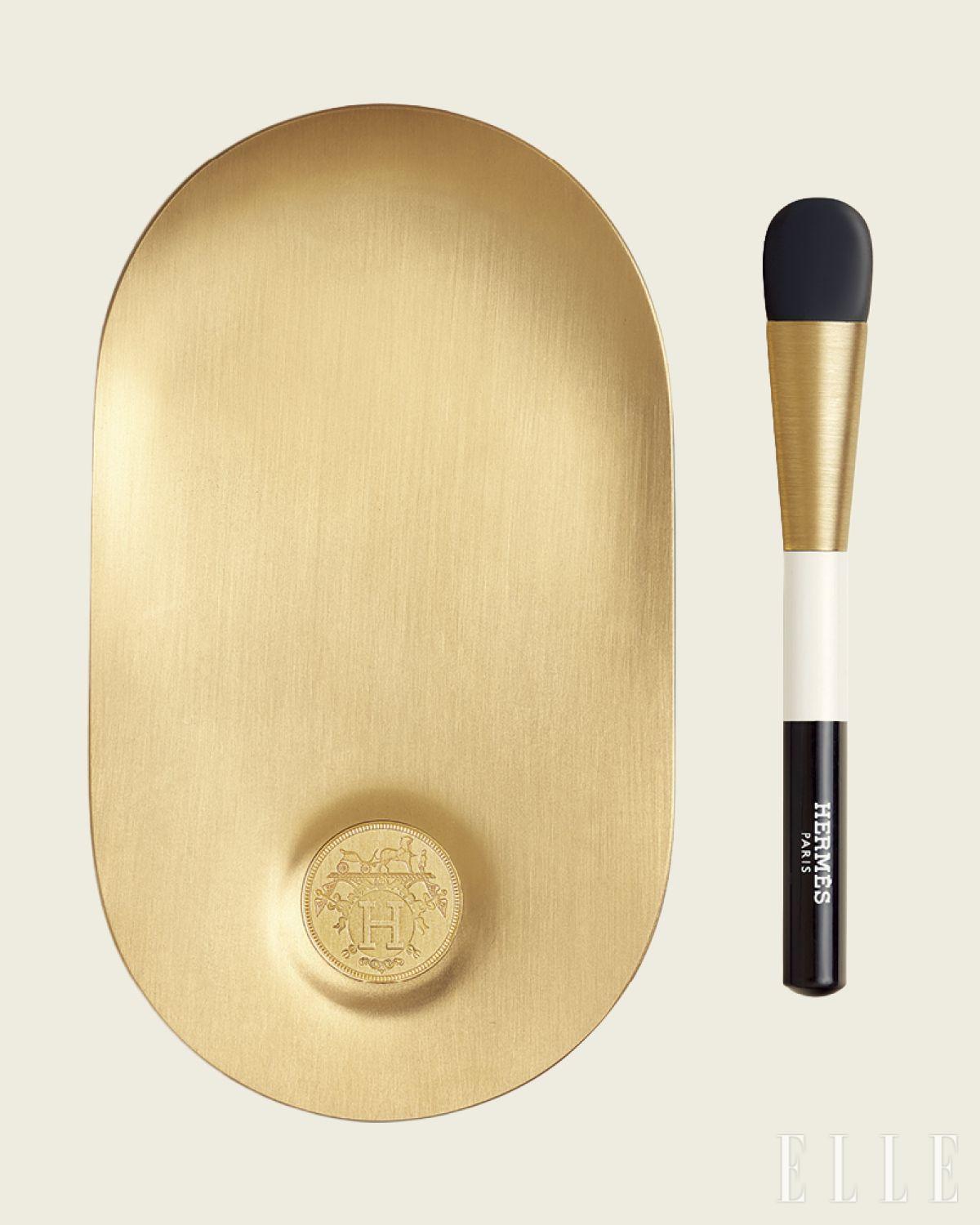 일상 속 제스처를 한층 간편하게 만들어주는 팔레트와 어플리케이터.