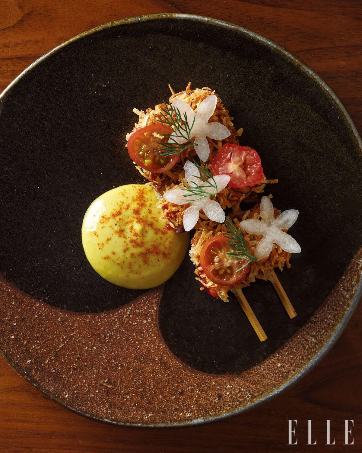 ‘꼬치’의 대표 메뉴 문어 튀김. 