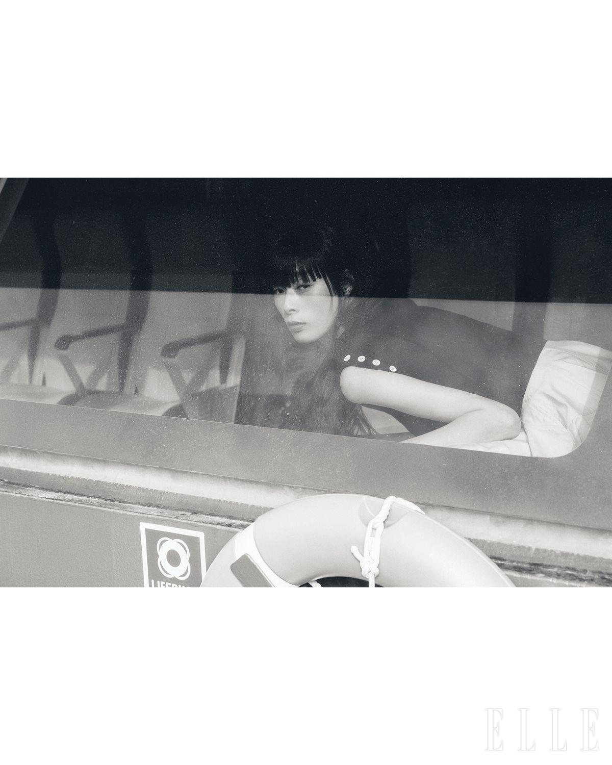 이미지 캡션 영역