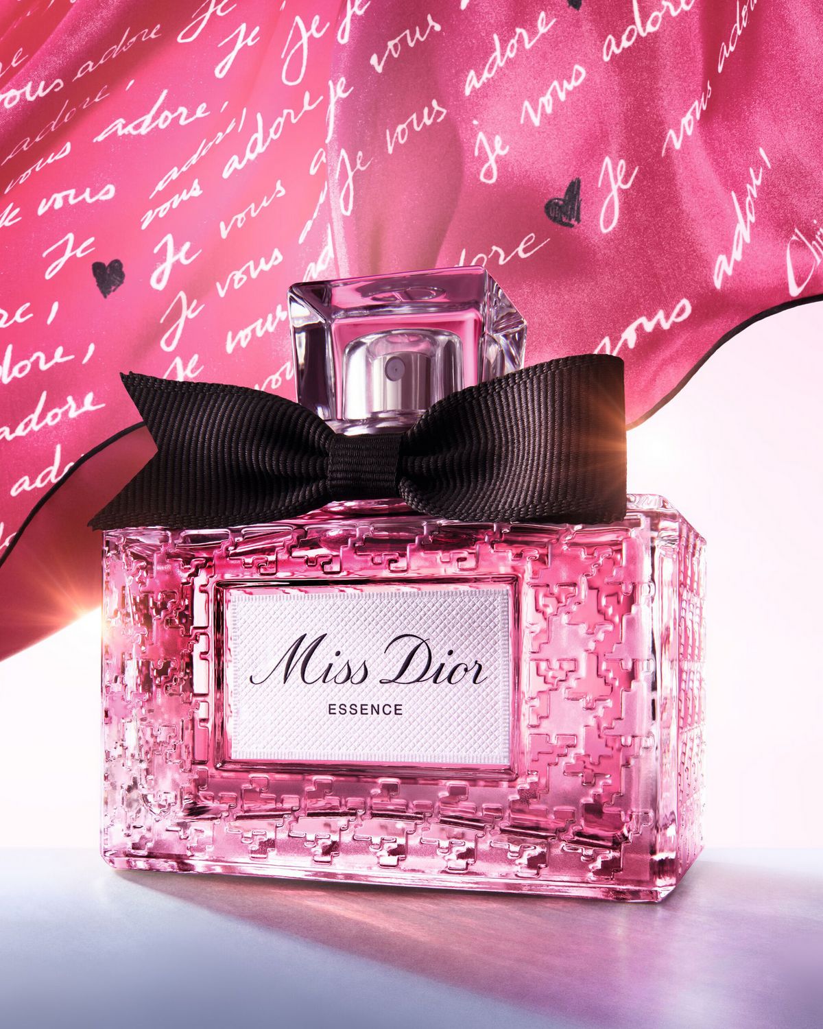 미스 디올 에쌍스, 35ml 15만3천원대, 50ml 24만원대, 80ml 32만1천원대, Dior Beauty.