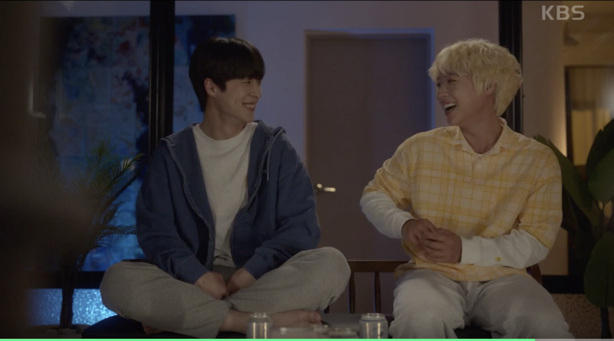 <멀리서 보면 푸른 봄> 장면 