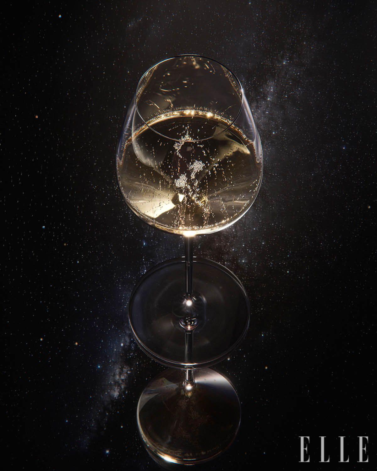 돔 페리뇽 빈티지 2008 플레니튜드 2. 깊은 밀도와 선명한 여운까지, 구조와 에너지의 정교한 균형을 보여준다.