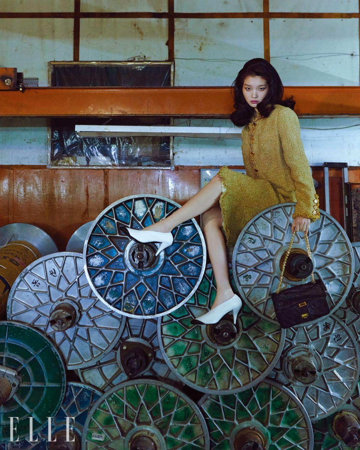 이미지 캡션 영역