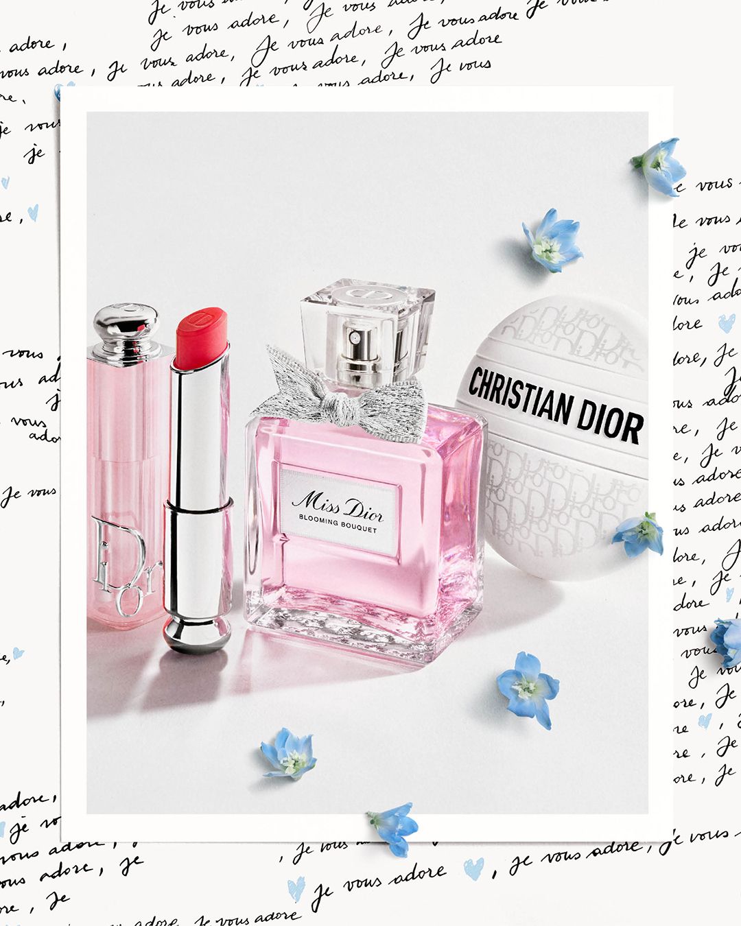 (왼쪽부터) 디올 어딕트 립 글로우 056 팜플무스, 미스 디올 블루밍 부케 오 드 뚜왈렛, 디올 르 밤.